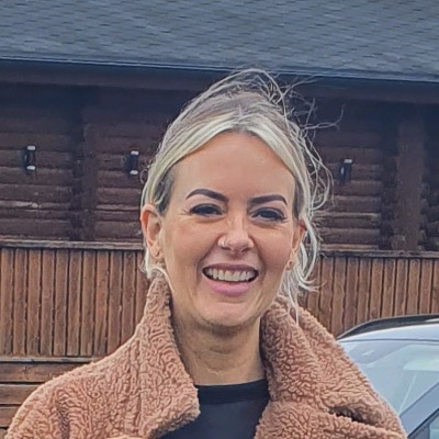 Hollie
